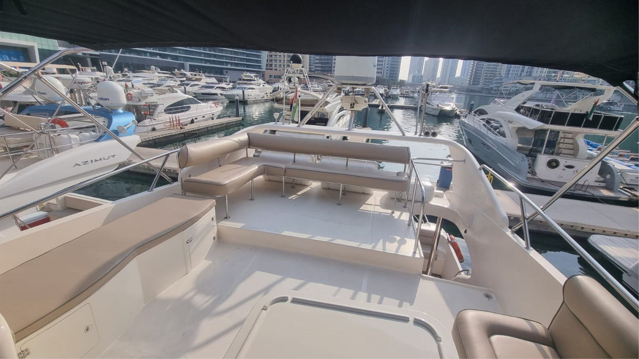 Dubai Yat Kiralama 50ft (15m) 15 Kişi Kapasiteli